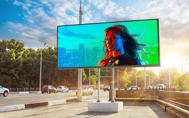 Vì sao doanh nghiệp vừa và nhỏ nên đầu tư vào màn hình quảng cáo?